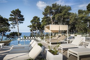 hotel Valamar Carolina