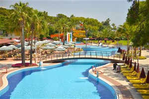 hotelový komplex Club Boran Mare Beach