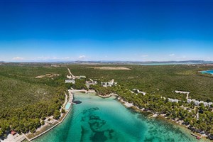 hotelový komplex Crvena Luka