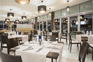 hotelový komplex Crvena Luka