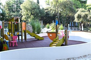 hotelový komplex Crvena Luka