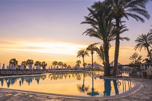 hotelový komplex Coral Beach Hotel&Resort