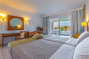 hotelový komplex Kipriotis Maris Suites