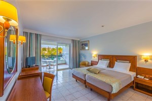 hotelový komplex Kipriotis Maris Suites