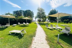 hotelový komplex Olympian Bay Grand Resort