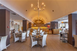 hotelový komplex Olympian Bay Grand Resort