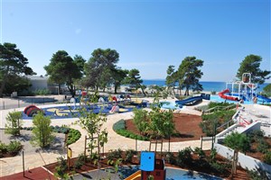 Apartmány Zaton Holiday Resort 3* - polpenzia