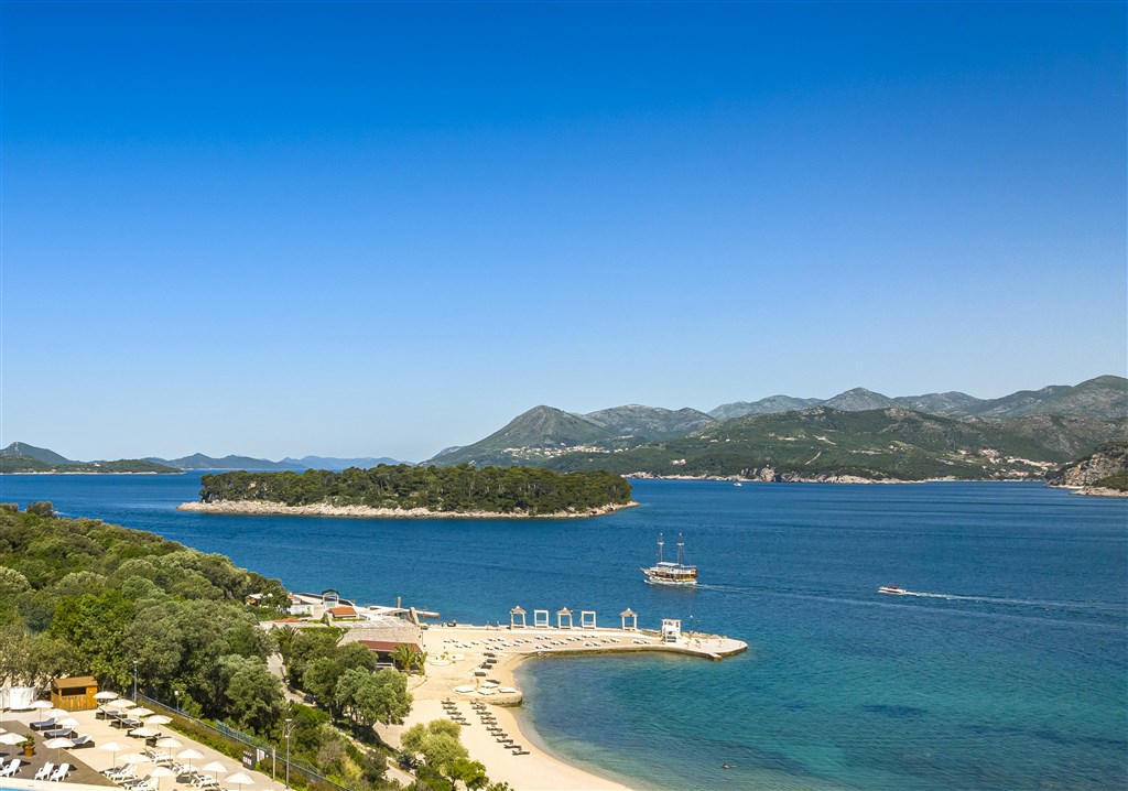Club_Dubrovnik_Sunny_Hotel_Copacabana_Beach_01_1671624829